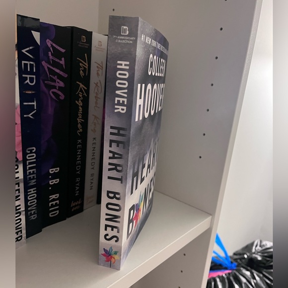 Heart Bones by: Colleen Hoover, 7th anniversary BWB edition - Picture 3 of 3